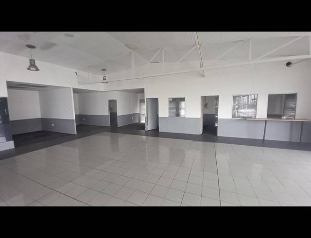 1,000M² BUILDING TO LET IN TRICHARDT
